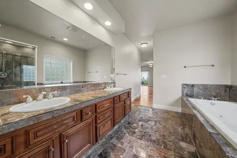 Bath - 10569 Ridgecrest Dr, Jackson, CA 95642 photo 3 of 3