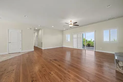 Living - 10569 Ridgecrest Dr, Jackson, CA 95642 photo 4 of 8