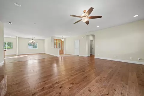 Living - 10569 Ridgecrest Dr, Jackson, CA 95642 photo 3 of 8