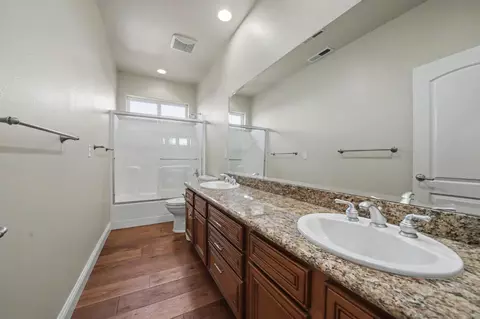 Entry Way - 10569 Ridgecrest Dr, Jackson, CA 95642 photo 2 of 2
