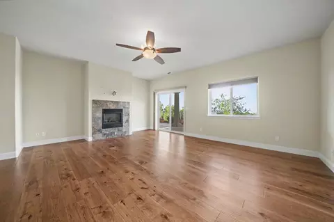 Living - 10569 Ridgecrest Dr, Jackson, CA 95642 photo 6 of 8