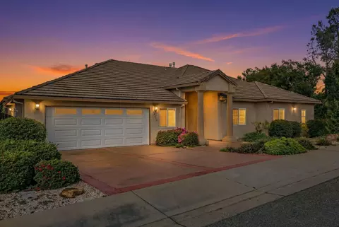 10569 Ridgecrest Dr, Jackson, CA 95642