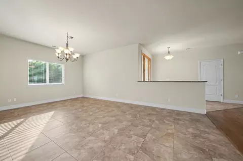 Living - 10569 Ridgecrest Dr, Jackson, CA 95642 photo 5 of 8