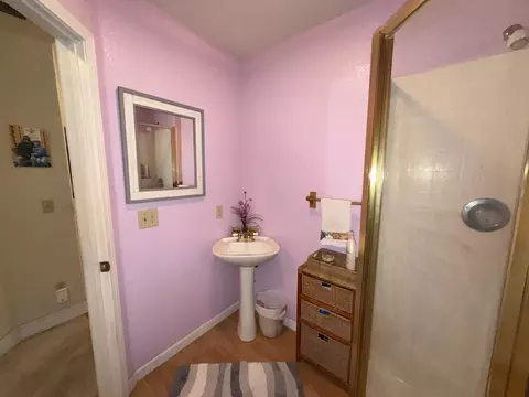 Bath - 645 Rigby Ln, Applegate, CA 95703 photo 6 of 6