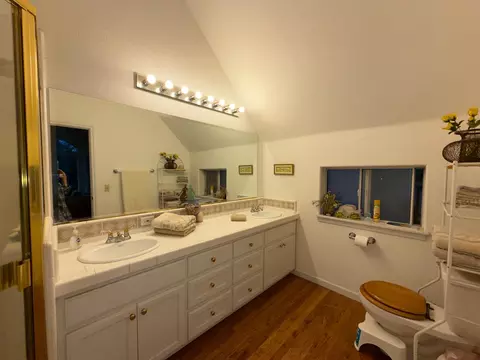 Bath - 645 Rigby Ln, Applegate, CA 95703 photo 1 of 6