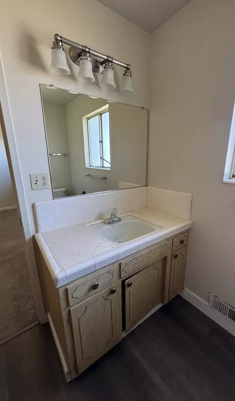 777 Lawrence Dr, Gilroy, CA 95020 photo 13