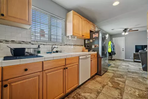 Kitchen - 224 El Capitan Ave, Manteca, CA 95337 photo 4 of 4