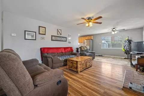 Living - 224 El Capitan Ave, Manteca, CA 95337 photo 1 of 2