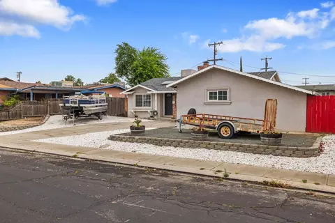 Exterior - 224 El Capitan Ave, Manteca, CA 95337 photo 2 of 5