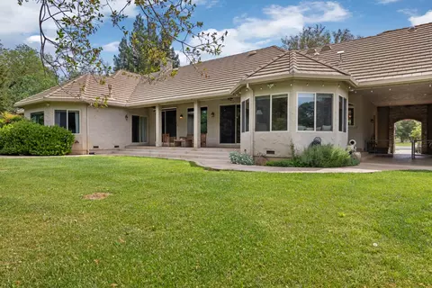 Exterior - 24521 N Mcintire Rd, Clements, CA 95227 photo 3 of 16