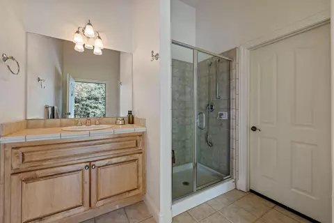 Bath - 24521 N Mcintire Rd, Clements, CA 95227 photo 2 of 6