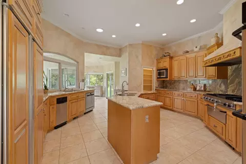 Kitchen - 24521 N Mcintire Rd, Clements, CA 95227 photo 3 of 5