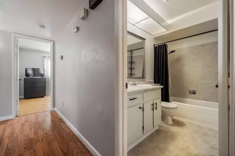 Entry Way - 2012 Ridgecrest Dr, Modesto, CA 95351 photo 4 of 6