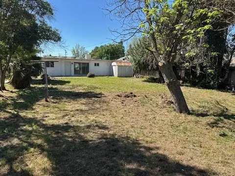 Exterior - 1725 E 22nd St, Merced, CA 95340 photo 2 of 4