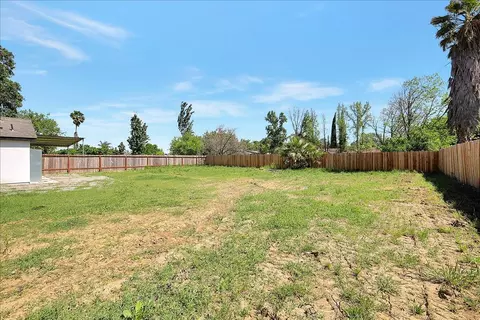 Exterior - 4859 Arboga Rd, Olivehurst, CA 95961 photo 12 of 17