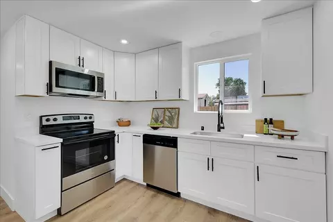 Kitchen - 4859 Arboga Rd, Olivehurst, CA 95961 photo 2 of 2
