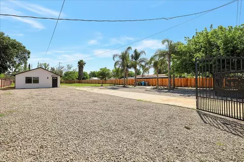 Exterior - 4859 Arboga Rd, Olivehurst, CA 95961 photo 9 of 17