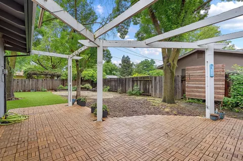 Exterior - 2222 Loyola Dr, Davis, CA 95618 photo 8 of 13
