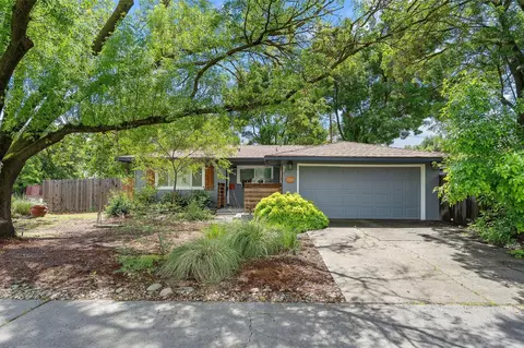2222 Loyola Dr, Davis, CA 95618