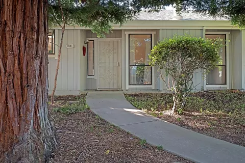 3661 Gold Creek Ln, Sacramento, CA 95827