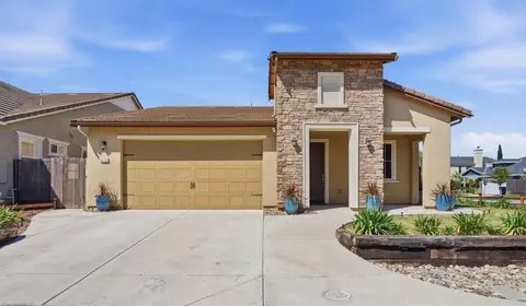 4113 Snowfire Dr, Modesto, CA 95357