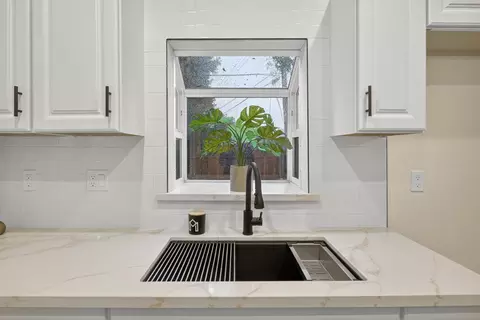 Kitchen - 400 Pacific, Lodi, CA 95242 photo 3 of 3