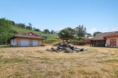 Exterior - 2428 Hunt Rd, Copperopolis, CA 95228 photo 6 of 6