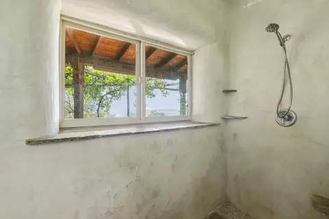Bath - 2428 Hunt Rd, Copperopolis, CA 95228 photo 3 of 4