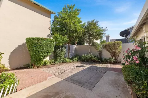 Exterior - 2016 Zeeland Ct, Modesto, CA 95356 photo 5 of 8