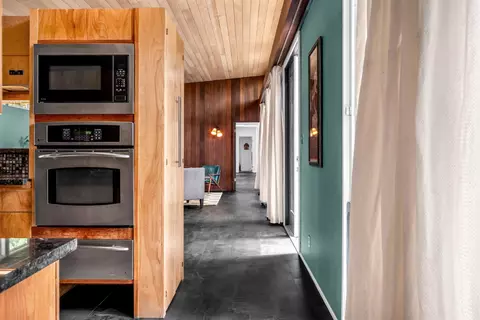 Entry Way - 2 Parkside Dr, Davis, CA 95616 photo 1 of 2