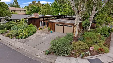 Exterior - 2 Parkside Dr, Davis, CA 95616 photo 6 of 7