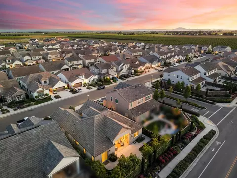 View/Area - 2931 Concerto Ct, Lodi, CA 95242 photo 6 of 7