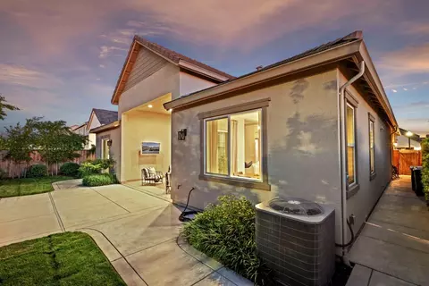 Exterior - 2931 Concerto Ct, Lodi, CA 95242 photo 8 of 12