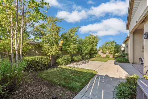 Exterior - 2931 Concerto Ct, Lodi, CA 95242 photo 6 of 12