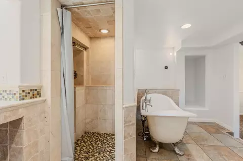 Bath - 1330 Lower Lake Dr, Placerville, CA 95667 photo 7 of 8