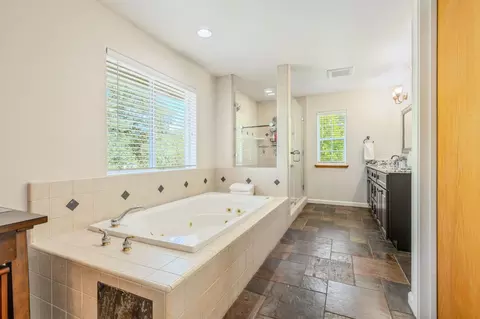 Bath - 1330 Lower Lake Dr, Placerville, CA 95667 photo 3 of 8