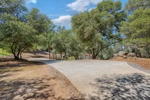 Exterior - 1330 Lower Lake Dr, Placerville, CA 95667 photo 4 of 29