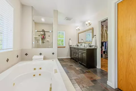 Bath - 1330 Lower Lake Dr, Placerville, CA 95667 photo 4 of 8