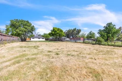 Exterior - 3214 U St, Antelope, CA 95843 photo 3 of 5