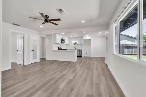 Living - 3214 U St, Antelope, CA 95843 photo 2 of 3