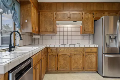 Kitchen - 1737 Bingham Ln, Manteca, CA 95336 photo 3 of 6