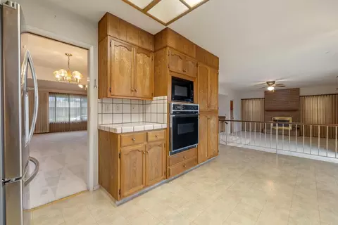 Kitchen - 1737 Bingham Ln, Manteca, CA 95336 photo 4 of 6