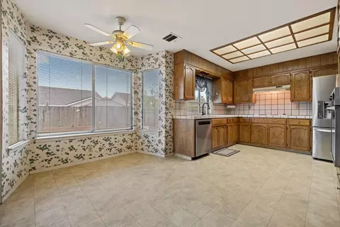Kitchen - 1737 Bingham Ln, Manteca, CA 95336 photo 5 of 6