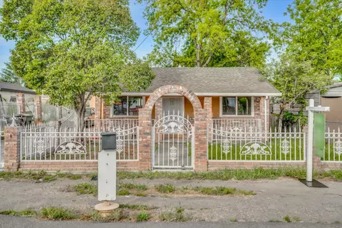 511 S Gertrude Ave, Stockton, CA 95215