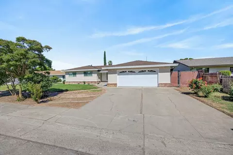 61 Brentford Cir, Sacramento, CA 95823
