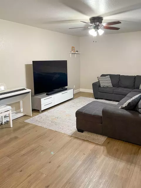 1036 Oak Grove Rd #133, Concord, CA 94518