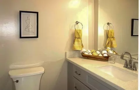 Bath - 1036 Oak Grove Rd #133, Concord, CA 94518 photo 2 of 5