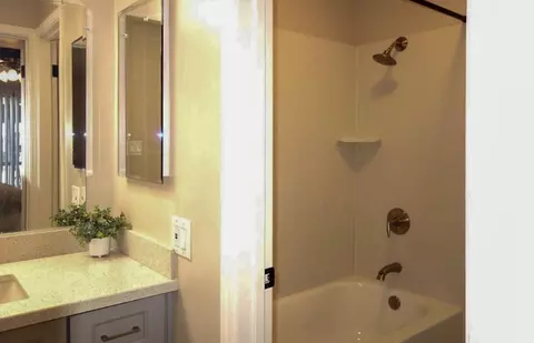 Bath - 1036 Oak Grove Rd #133, Concord, CA 94518 photo 4 of 5