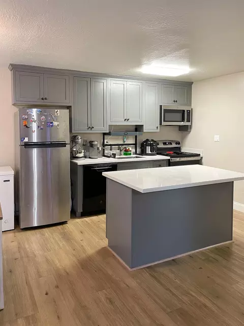 Kitchen - 1036 Oak Grove Rd #133, Concord, CA 94518 photo 2 of 2
