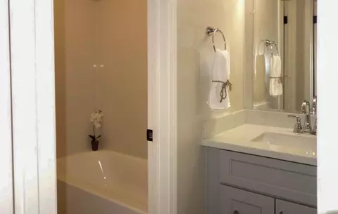 Bath - 1036 Oak Grove Rd #133, Concord, CA 94518 photo 3 of 5